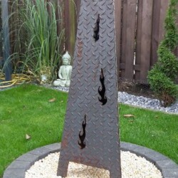 Feuerstelle aus Traenenblech 3 Kantig Feuerstelle aus Traenenblech 3 Kantig