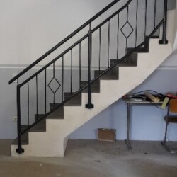 Treppengelaender mit Handlauf1 Treppengelaender mit Handlauf1